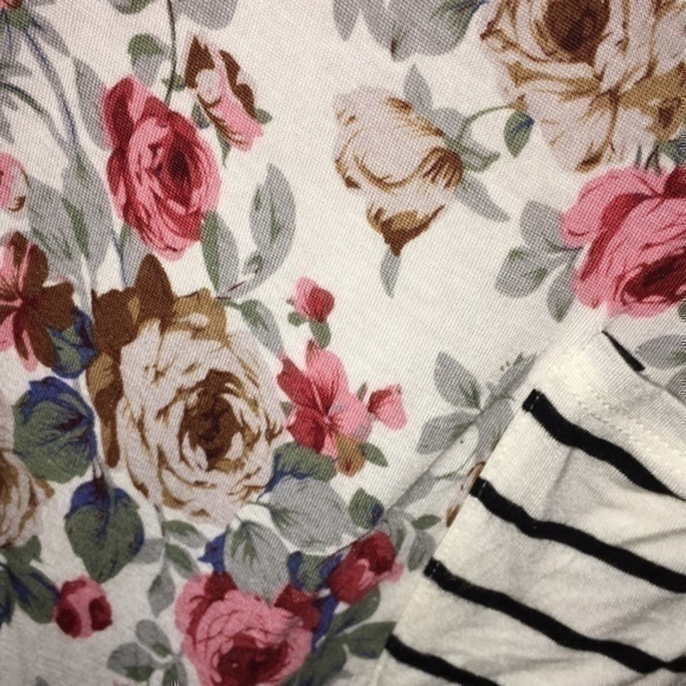 Floral top - Picture 3 of 4